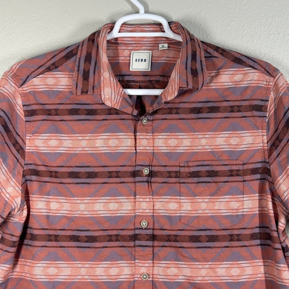 ROWM Shirt Mens XL Short Sleeve Button Up Aztec Stripe Coral Purple Chest Pocket